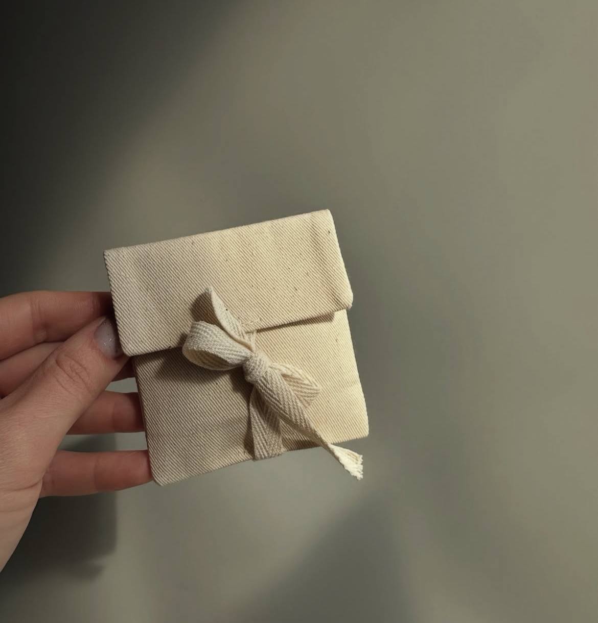 Льняний мішечок з бантом